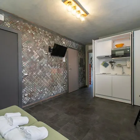 Cityu - Milano 25 Appartmento Centro * טרנטו