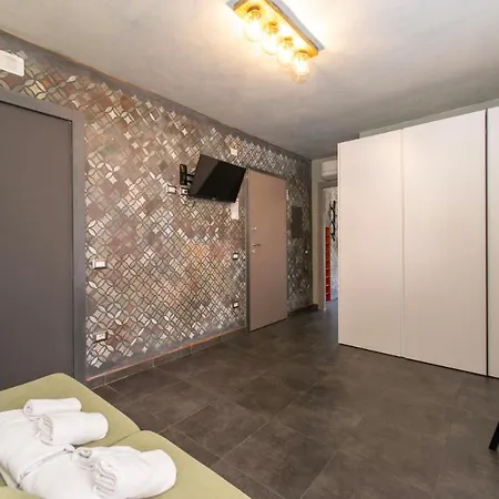 Cityu - Milano 25 Appartmento Centro Apartment Trento
